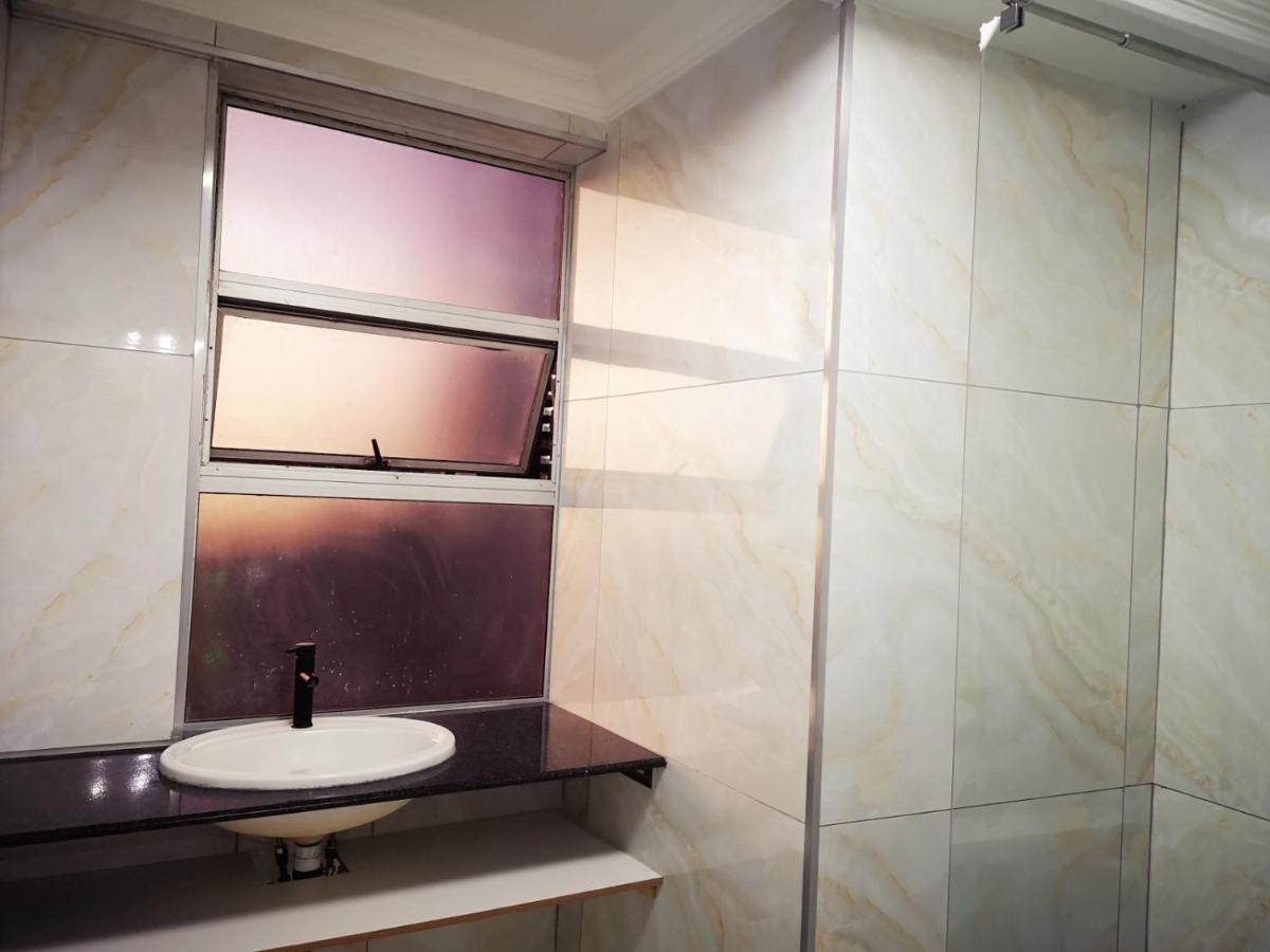 1205onthegoldenmile - 4 Sleeper Ocean View With Pool & Braai At 10 South * Durban